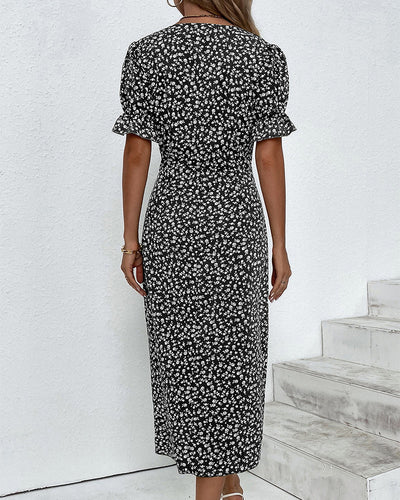 Timya - Schickes Wickel-Midikleid mit Blumenmuster und Knopfdetail | Elegantes Kleid mit V-Ausschnitt und Blumendruck