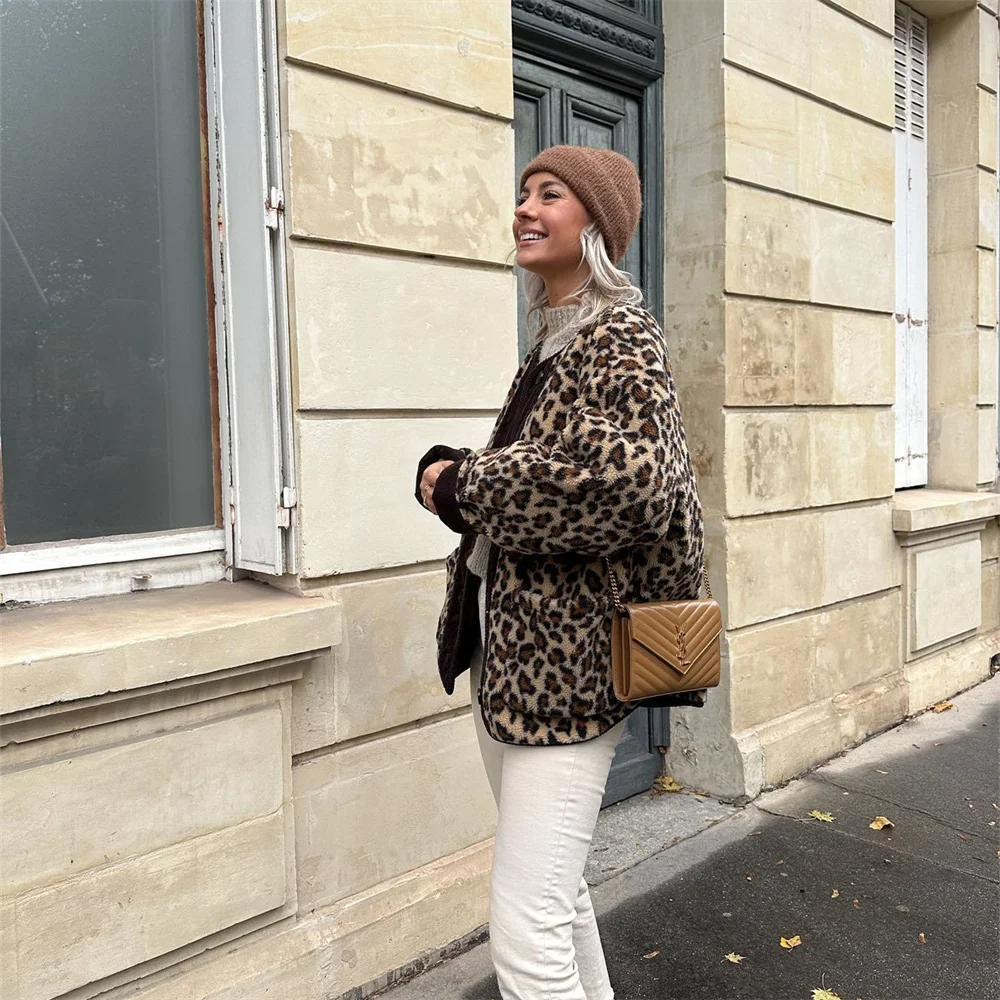 Stylische Jacke mit O-Ausschnitt und Leopardenprint