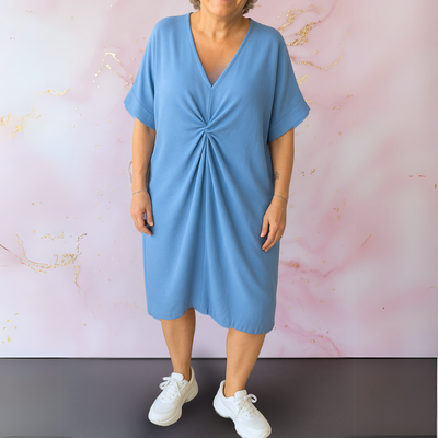 Ellen™ | Schlichtes Kleid mit V-Ausschnitt