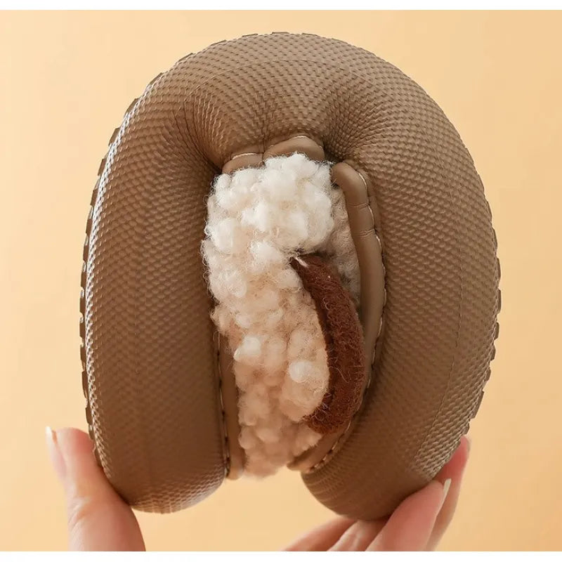 Kuschelige und warme Damen-Hausschuhe mit süßen Öhrchen!