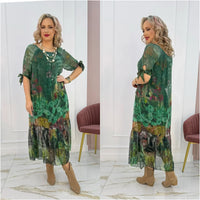Akarsha - Elegantes Kleid Mit Kurzen Ärmeln in Grün