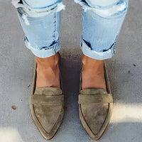 Christal - Elegante Schuhe mit spitzer Kappe in Khaki