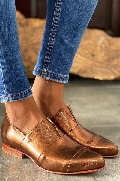 Słonika - Stylische Loafers mit verlängertem Zehenbereich und V-förmigem Schnitt