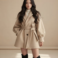 Penelope - Bequemer und stilvoller Mantel in Beige