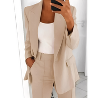 Alexes - Damenanzug mit Blazer und Hose in Beige