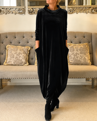 Zalinia - Kleid mit stilvollem Rundhalsausschnitt in Schwarz