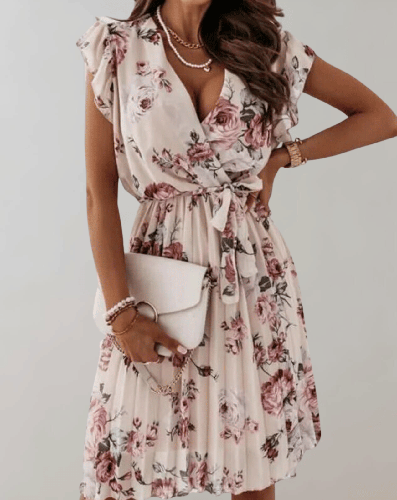 Clara - Kurzarmshirt mit Blumendruck, V-Ausschnitt und Rüschen