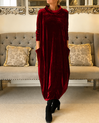 Zalinia - Kleid mit stilvollem Rundhalsausschnitt in Rot