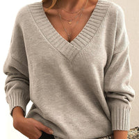 Beiger Damen Pullover mit V-Ausschnitt – Kuscheliger Oversize-Look für Herbst und Winter in Beige