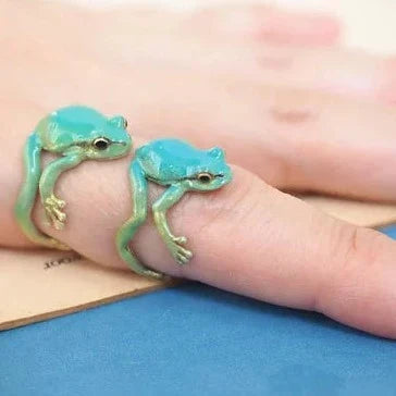 FrogGlam - Eleganter Baumpfauenring und Ohrringe