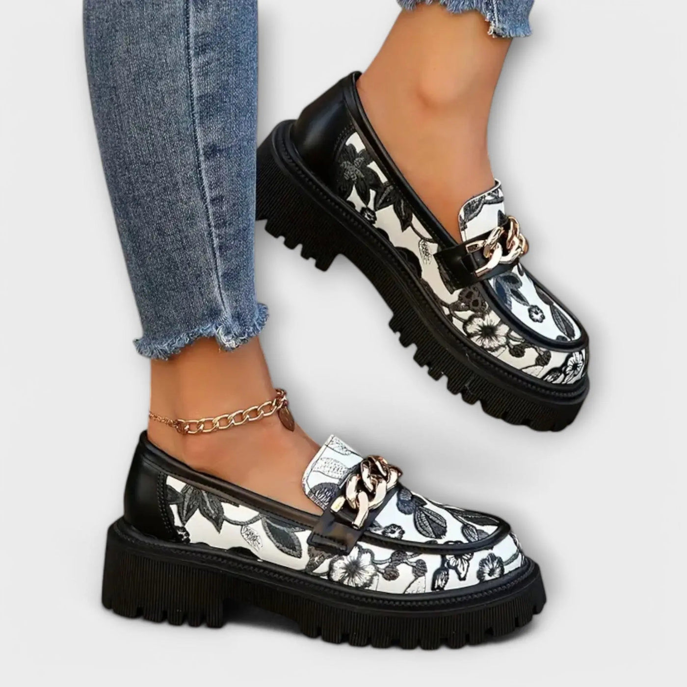 Sandra – Retro-Mokassins mit floraler Note
