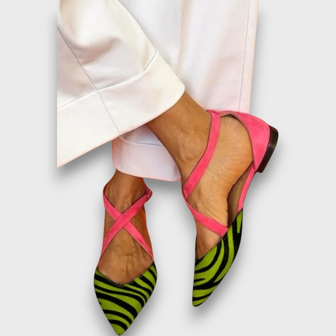 Fenna – Ballerinas mit Zebramuster und Kreuzriemen