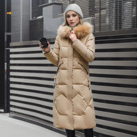 Katharina | Langer Daunen-Steppmantel mit Kragen in Khaki