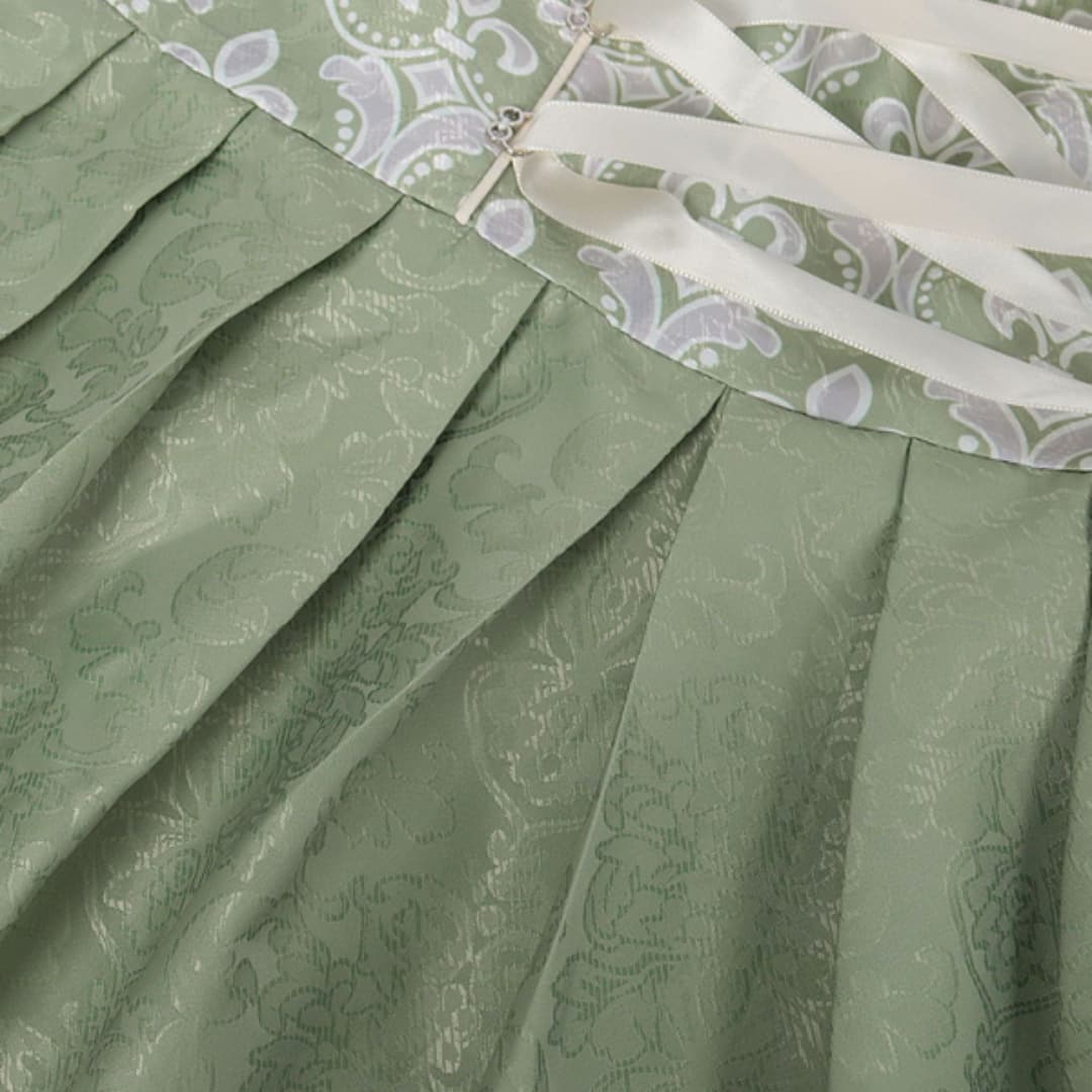 Spitzenakzent Dirndl kleid für Damen - Oktoberfest 2025