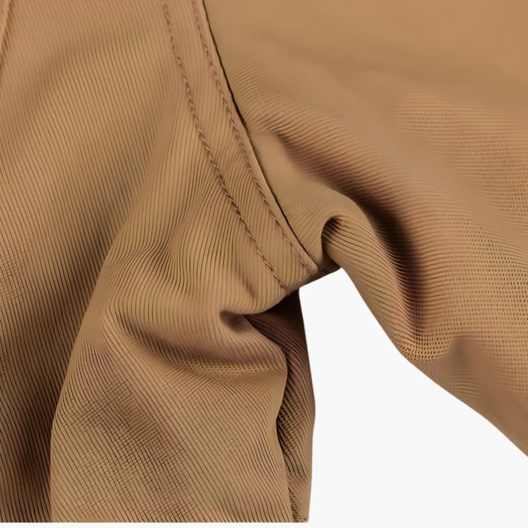 Herrenjacke mit Reißverschluss und mehreren Taschen