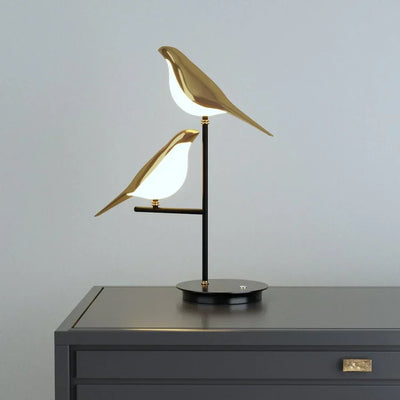 LED Tischlampe mit stilvollem Design - AvaBird