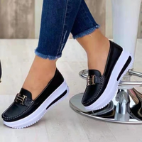 Dana – vulkanisierte Slipper aus Metall im Designer-Stil in Schwarz