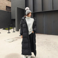 Winterjacke Damen Lang Gepolstert | Mit Kapuze und Reißverschluss in Schwarz