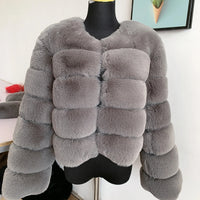 Stylische Pelz-Winterjacke für Frauen - Sari in Grau