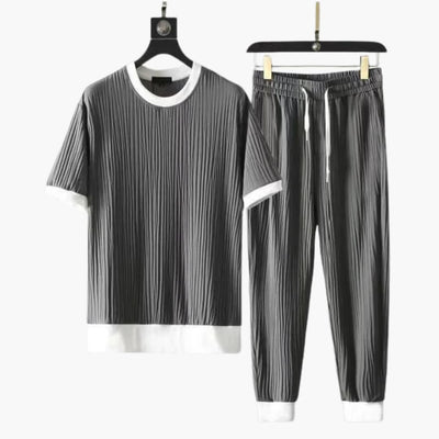 Männer Plissee Zweiteiler mit Rundhals T-Shirt und Jogginghose