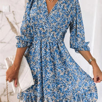 June | Schönes Kleid in Blau