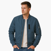 Herren Bomberjacke mit Leistentaschen und Ärmeltasche mit Reißverschluss in Marineblau