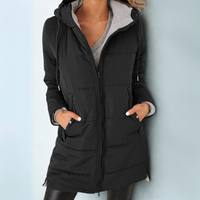 Ailsa | Daunenjacke mit Kapuze in Schwarz