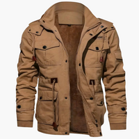 Herrenjacke mit Reißverschluss und mehreren Taschen in Braun