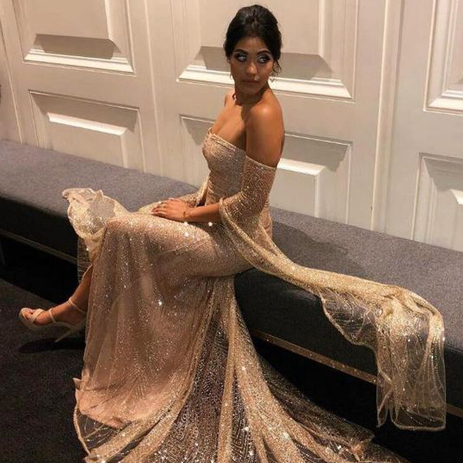 Elegantes Schlitzkleid für besondere Anlässe