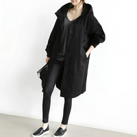 Damen Oversize Trenchcoat mit Kapuze – Lässiger, wasserabweisender Mantel in Grau für den Übergang in Schwarz