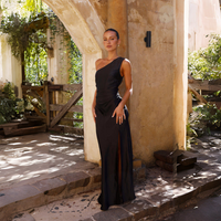 Damen Ein Schulter Lange Maxi Satin Kleid in Schwarz