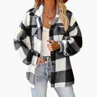 Damen jacke mit Karomuster und Knopfverschluss in Schwarz