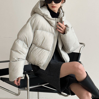 Stilvolle Steppjacke Mit Kapuze in Beige