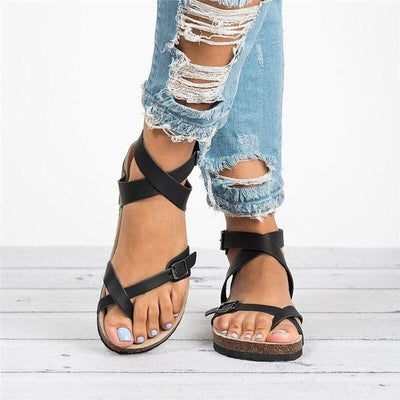 Leonora – Lässige, flache Sandalen mit böhmischen Kreuzriemen für Damen | Bequeme Riemchensandalen für den Sommer mit Schnalle