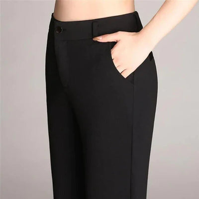 Schlank ausgestellte High-Waist-Hose – Mila