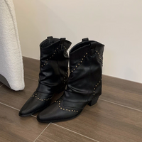 Trendige knöchelhohe Westernstiefel - Fien in Schwarz