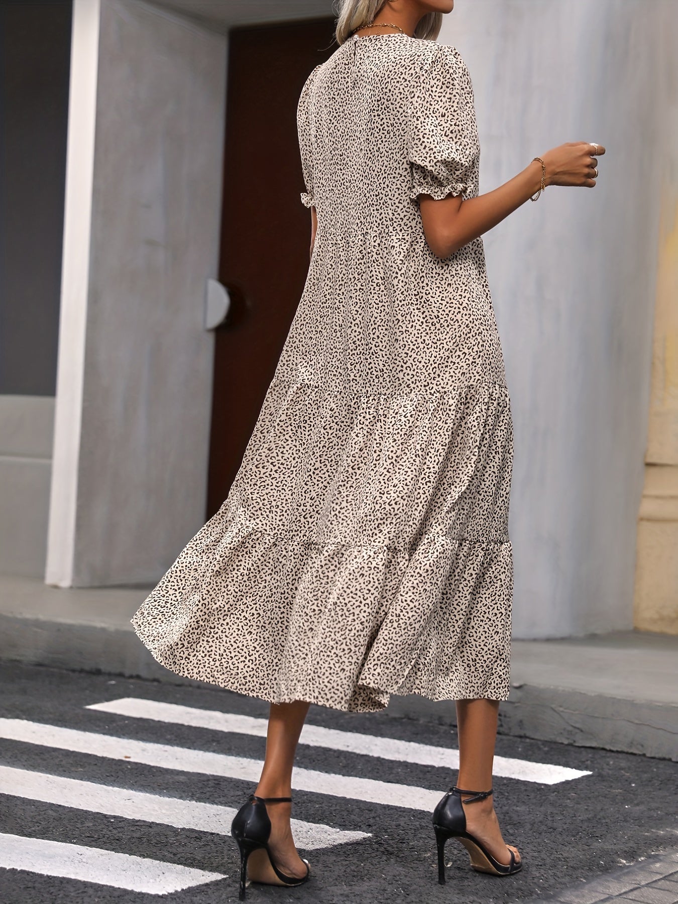 Adelina - Kleid mit gestuften Puffärmeln