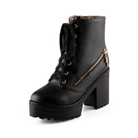 Britisch inspirierte Retro-Martin-Stiefel mit zeitloser Eleganz in Schwarz