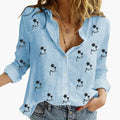 Blau mit Sternmotiven sind schwarz