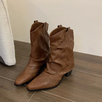Trendige knöchelhohe Westernstiefel - Fien in Braun