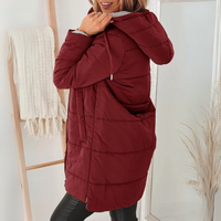 Ailsa | Daunenjacke mit Kapuze in Burgunderrot