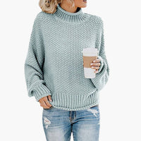 Damen pullover mit hohem Halsausschnitt und geripptem Saum in Hellblau