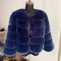 Stylische Pelz-Winterjacke für Frauen - Sari in Blau