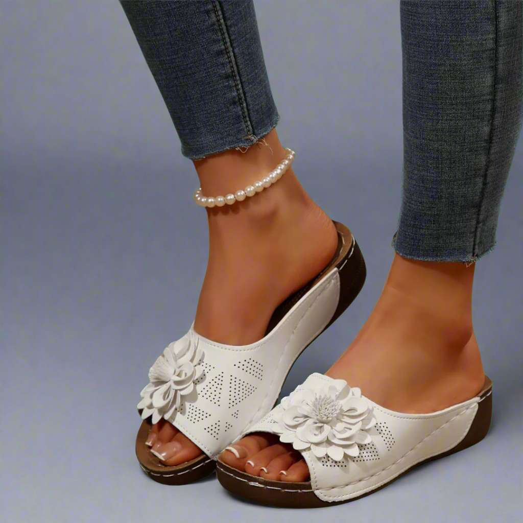 Jolanda | Elegante orthopädische Sandalen mit floralem Muster