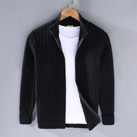 Herren Strickjacke Mit Reißverschluss | Geripptes Design Für Alltag in Schwarz