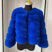 Stylische Pelz-Winterjacke für Frauen - Sari in Hellblau