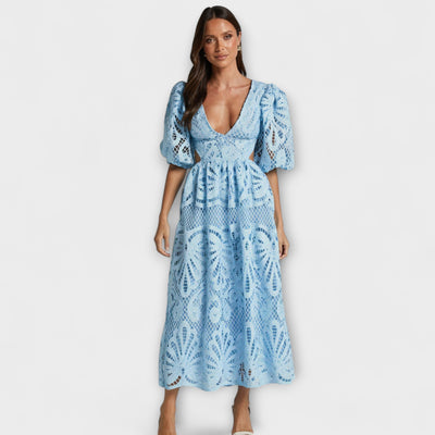 Elegantes Kleid mit zarten Details