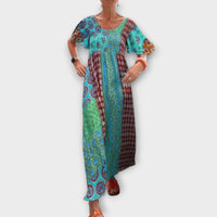Melania - Lebhaftes Boho-Kleid in Blau