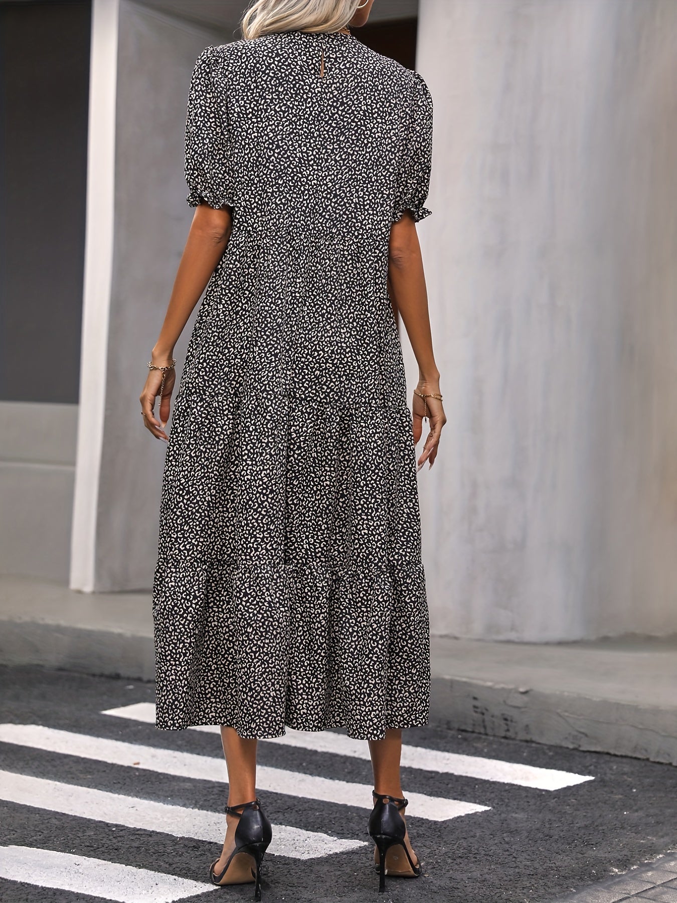 Adelina - Kleid mit gestuften Puffärmeln