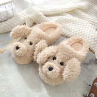 Kuschelige Kuhmuster Pantoffeln in puppy khaki slides